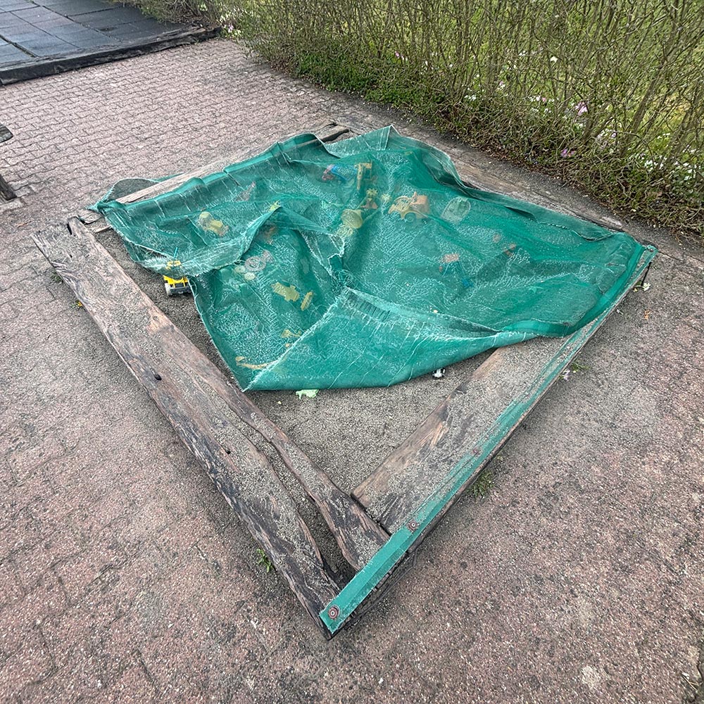 Sandkastenabdeckung vorher
